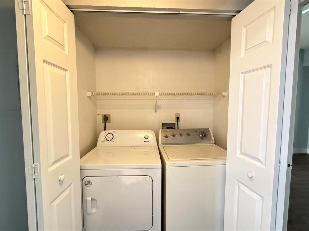 Building Photo - 921 Lyons Rd