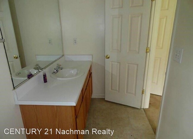 Building Photo - 3 br, 2 bath House - 972 Baker Road