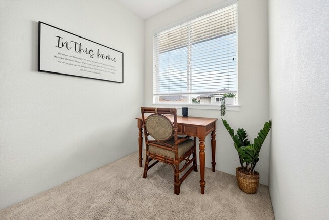 Building Photo - 724 Kakala St