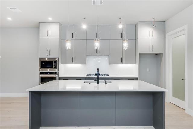 Building Photo - 2333 Vagas St