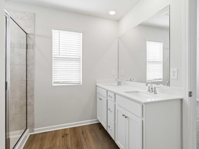 Building Photo - 211 Stellate Pl