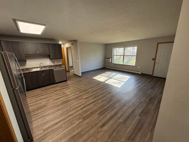 Building Photo - 417 Lotus St