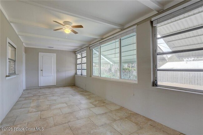 Building Photo - 866 Gilbert St