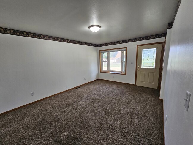 Building Photo - 6323 N 104th St