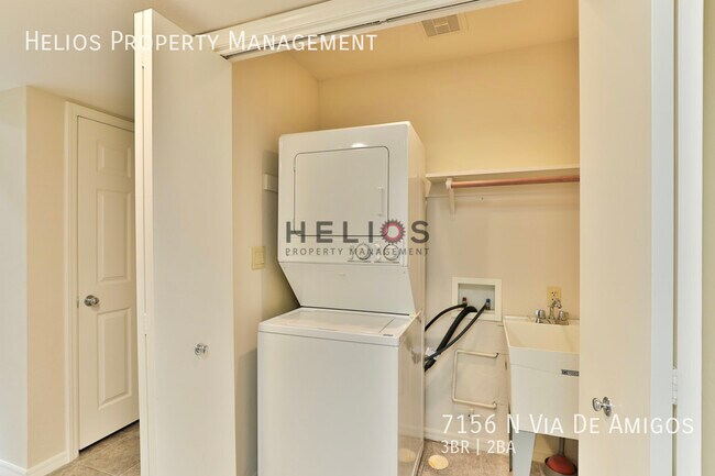 Building Photo - 7156 N Vía De Amigos