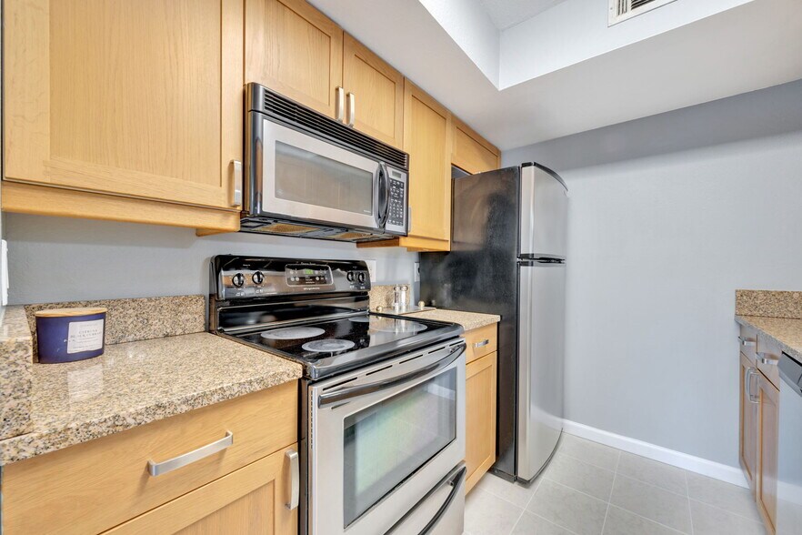 Building Photo - 3309 Wyndham Cir