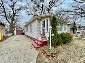 Building Photo - Two Bedroom Home in Muskegon