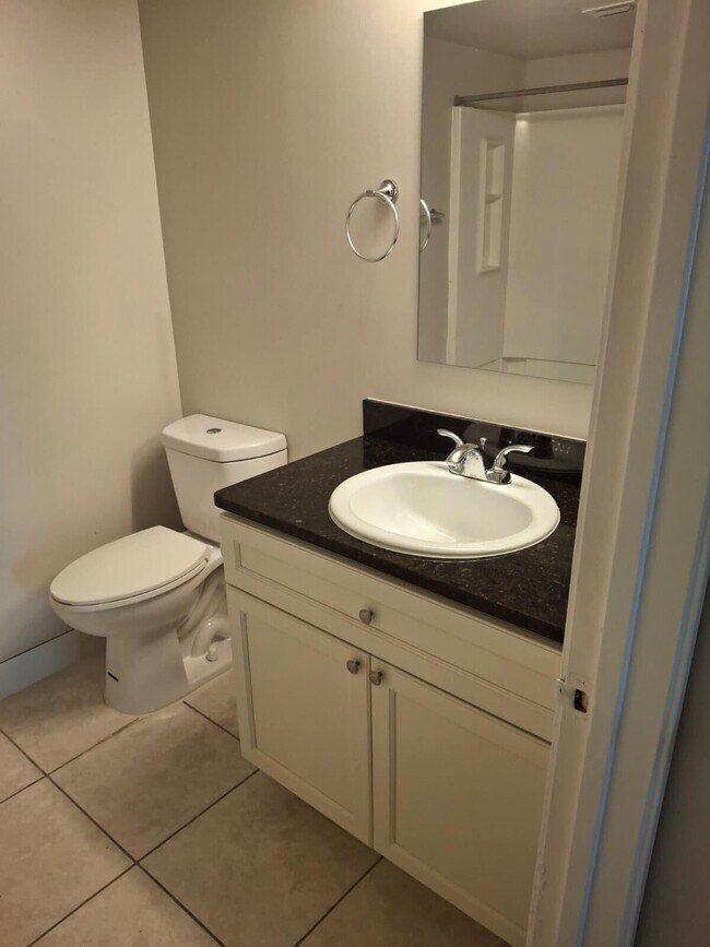 Building Photo - 3222 Coral Lake Ln