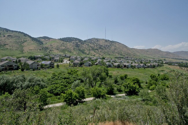 Building Photo - Beautiful 3BR Home in the Foothills of Golden