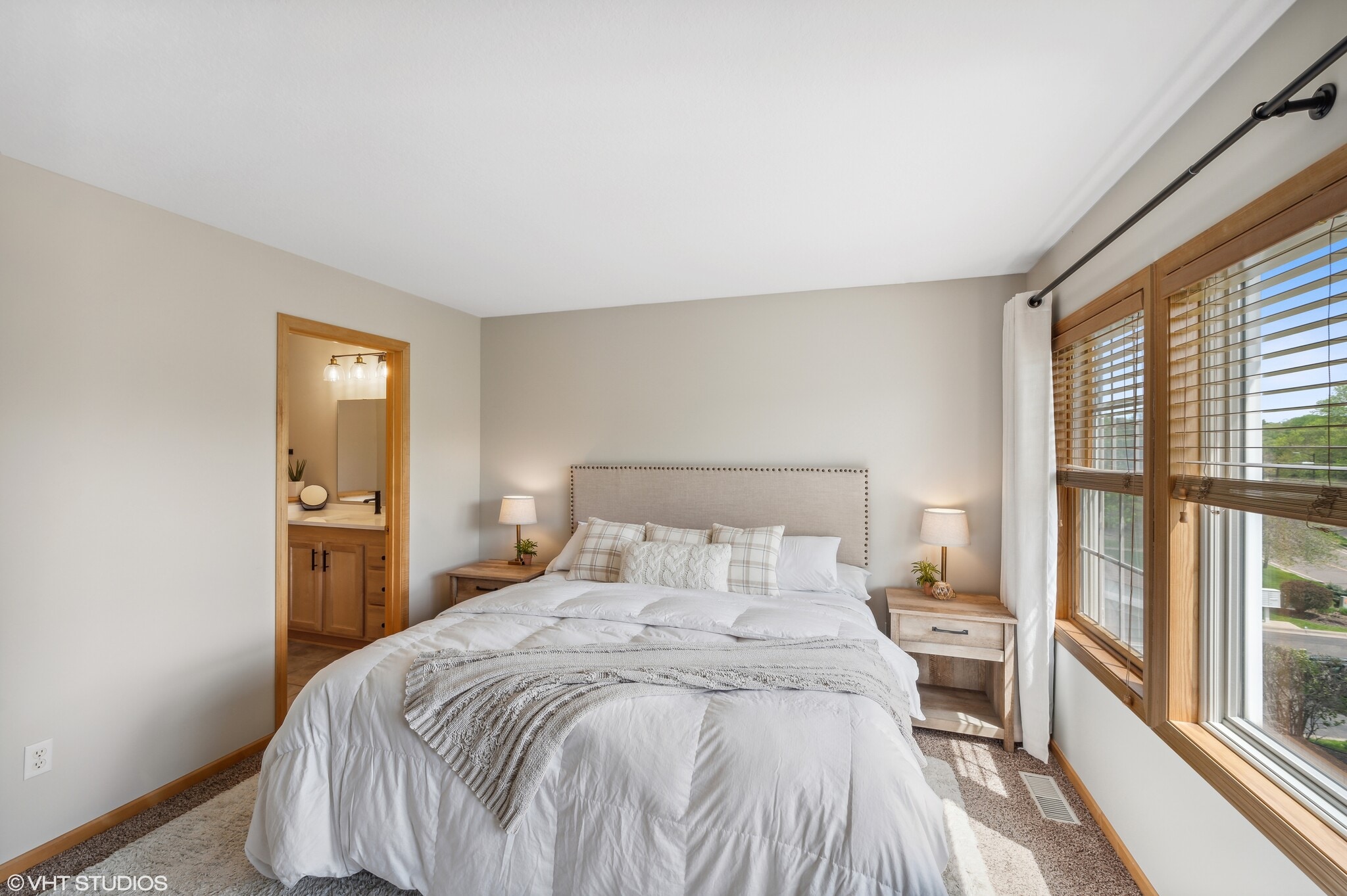 Building Photo - 977 Fairfield Ct