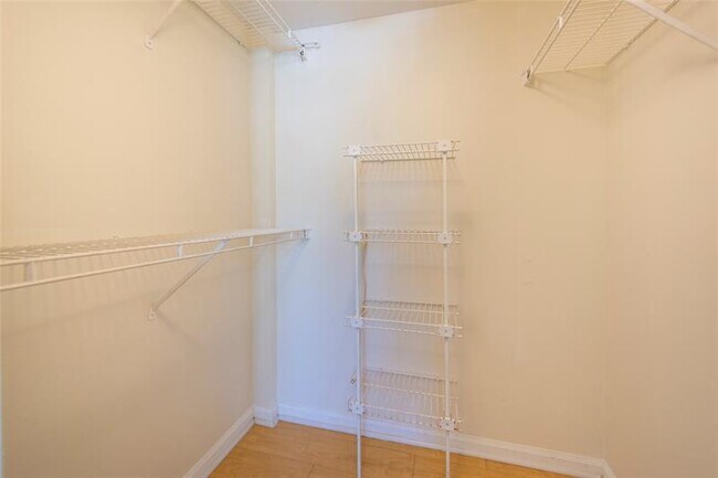 Building Photo - 4808 N State Rd 7