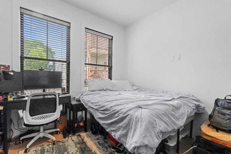 Building Photo - 68 Armandine St