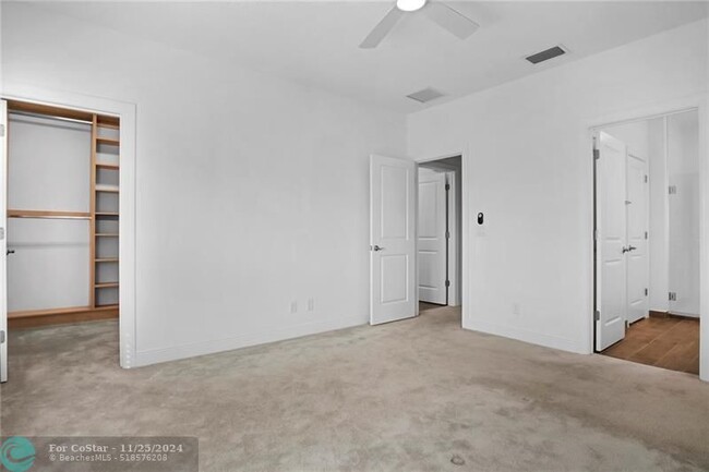 Building Photo - 1852 Spoonbill Ct