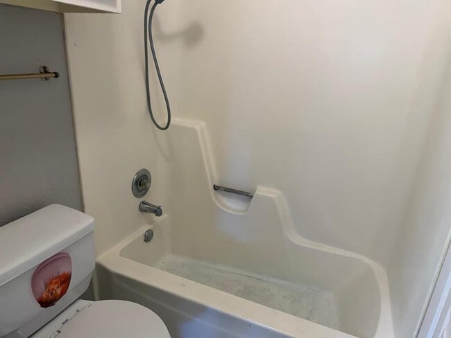 Building Photo - 6504 J Gregg Cove