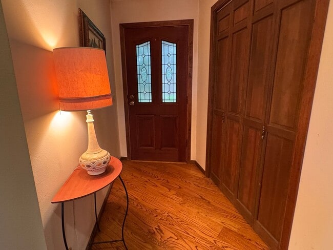 Building Photo - Samish Island home available February through May