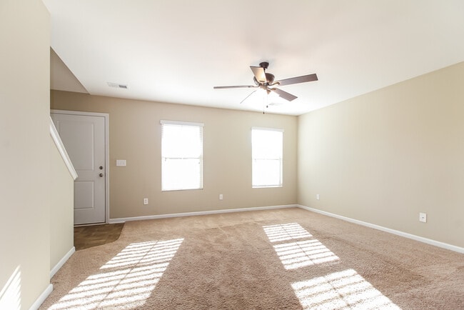 Building Photo - 159 Spirit Dr