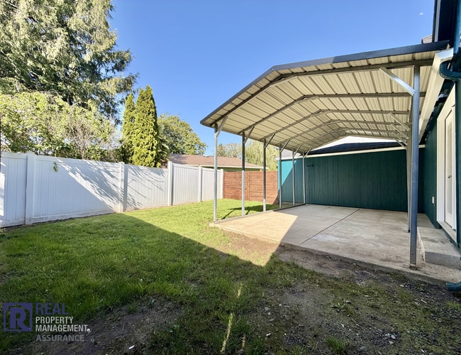 Building Photo - Updated 3-Bedroom Home with Fenced Backyard in Beaverton