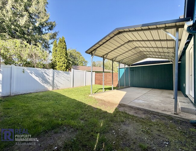 Building Photo - Updated 3-Bedroom Home with Fenced Backyard in Beaverton