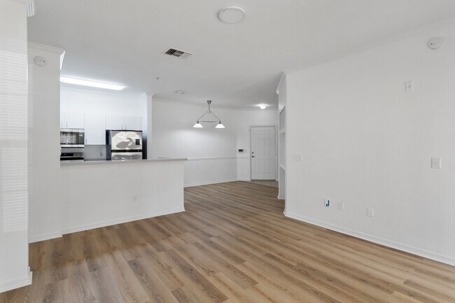 Building Photo - 3599 Conroy Rd