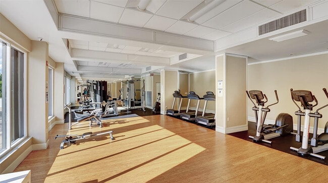 Building Photo - 2851 NE 183rd St