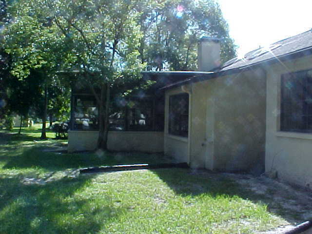 Building Photo - Three bedroom 2 bath 2 car garage in Lake ...