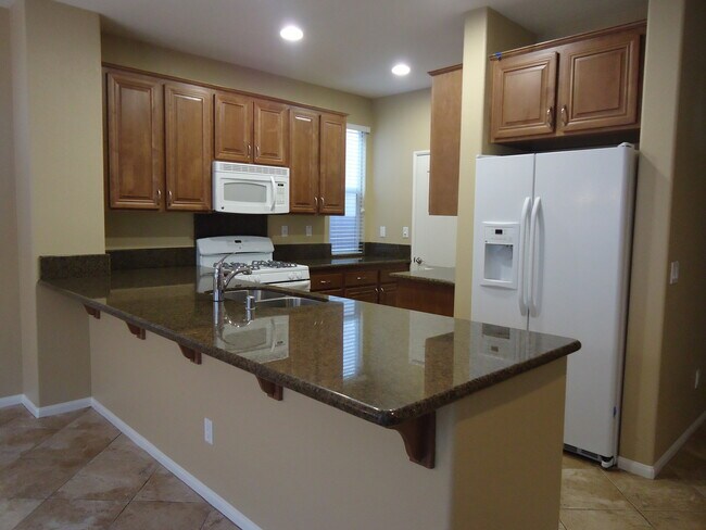 Building Photo - GORGEOUS TWO STORY HOME IN GRANITE HILLS 4 BR, 2.5 BA, 2 CAR GAR