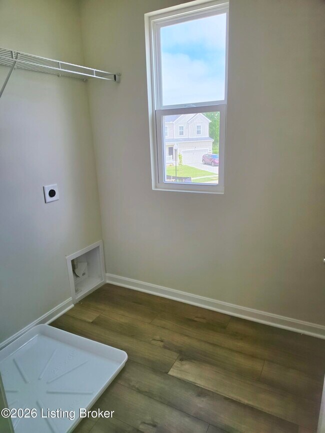 Building Photo - 8302 Fairmount Rd