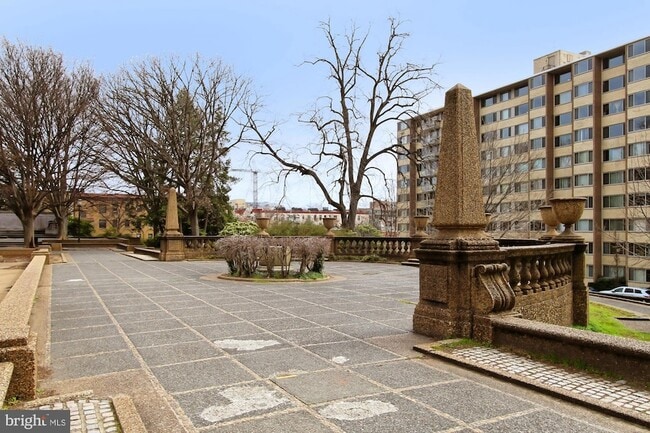 Building Photo - 1701 16th St NW