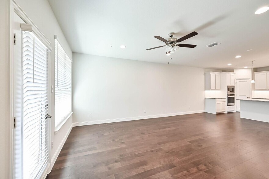 Building Photo - 4260 Mingo Dr