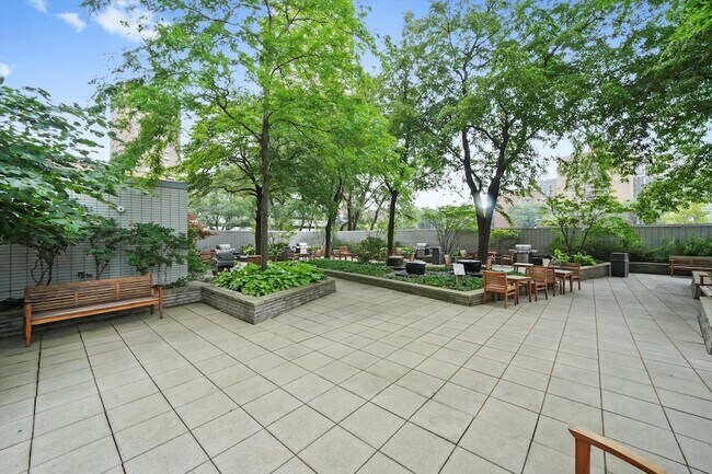 Building Photo - 3600 N Lake Shore Dr