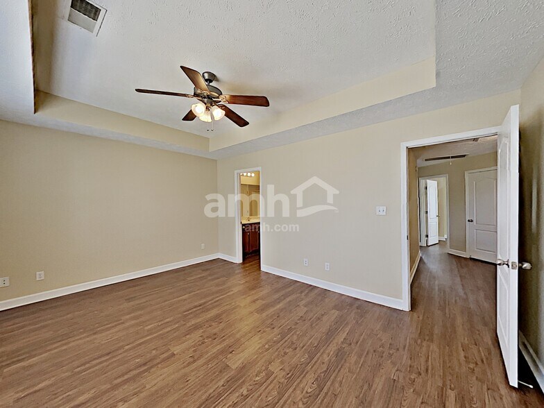 Building Photo - 2057 Sparco Cir