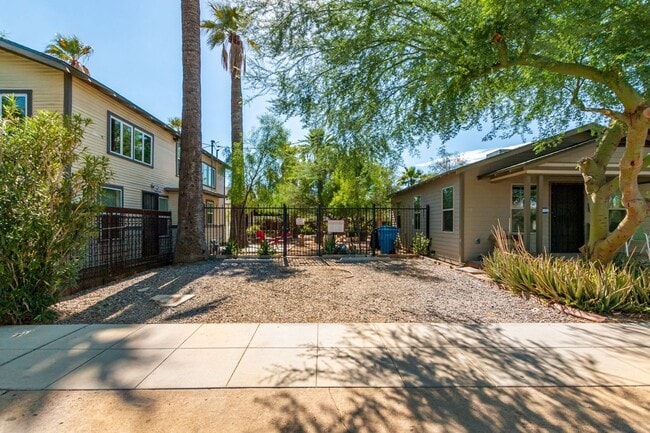 Building Photo - Charming Home in Garfield District – Renovated w/ Hardwood Floors, Granite Counters, In-Unit W/D ...