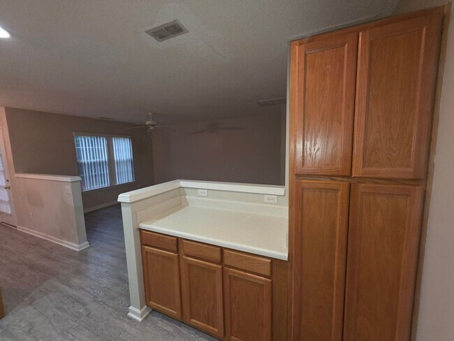 Building Photo - 9933 Birch Knoll Ct