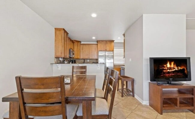 Building Photo - Beautiful 3 Bed and 2 Bathroom home.