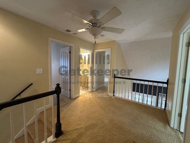 Building Photo - 111 Hanbury Ln