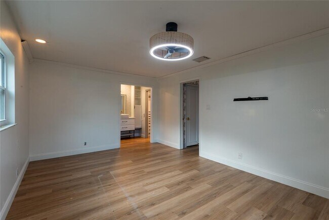 Building Photo - 518 Crestover Dr
