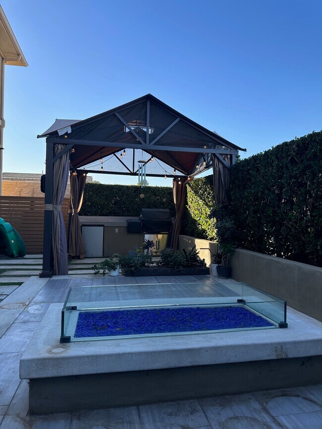 Building Photo - 3321 View Ridge Drive