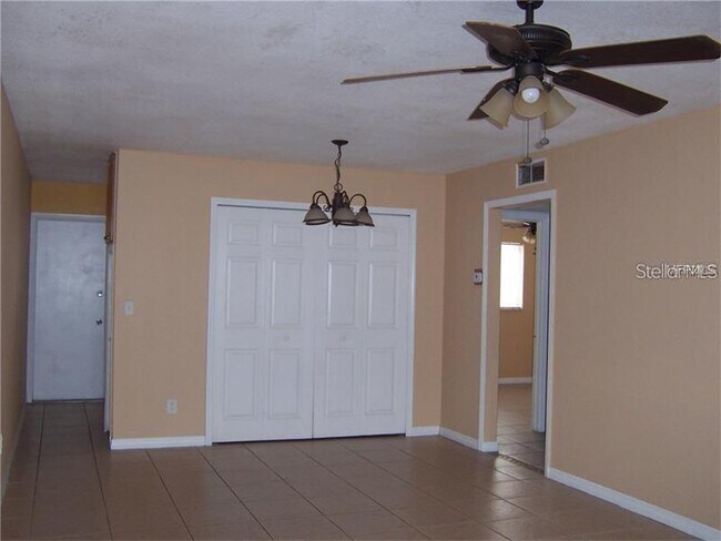 Building Photo - 3206 W Azeele St