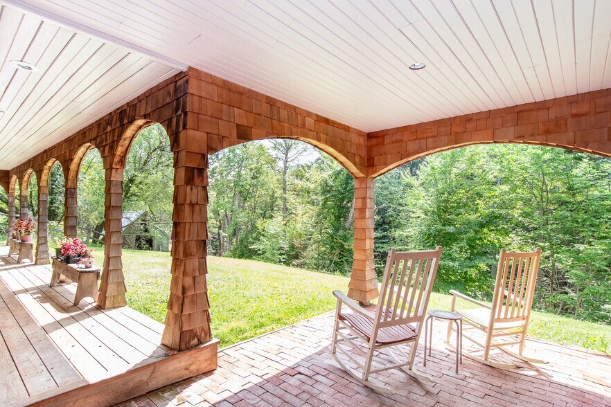 Building Photo - 477 Dunham Rd