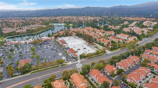 Building Photo - 5 Rosa