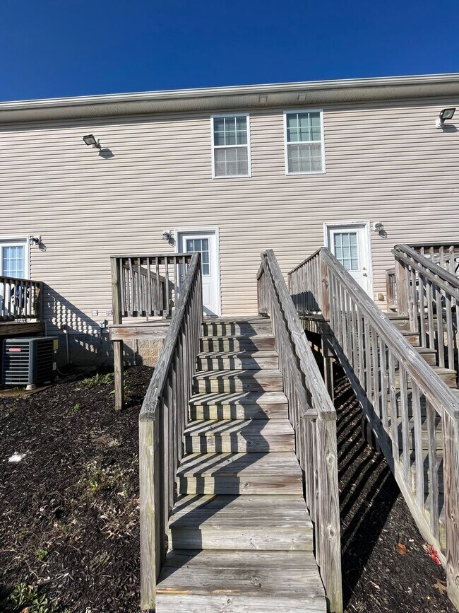 Building Photo - Upper Stone Apartments
