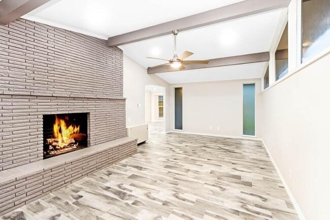 Building Photo - 7575 Coburn Dr