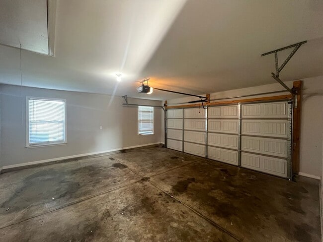 Building Photo - 4 bedroom home in Owens Cross Roads