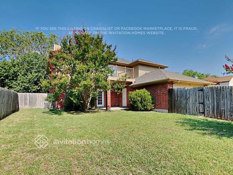 Building Photo - 2110 Loretta Ln