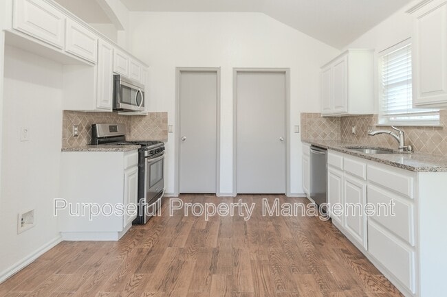 Building Photo - 16416 Oconee Creek Dr