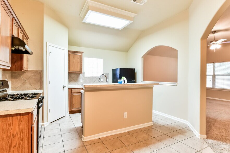 Building Photo - 13407 Forest Pines Village Ln