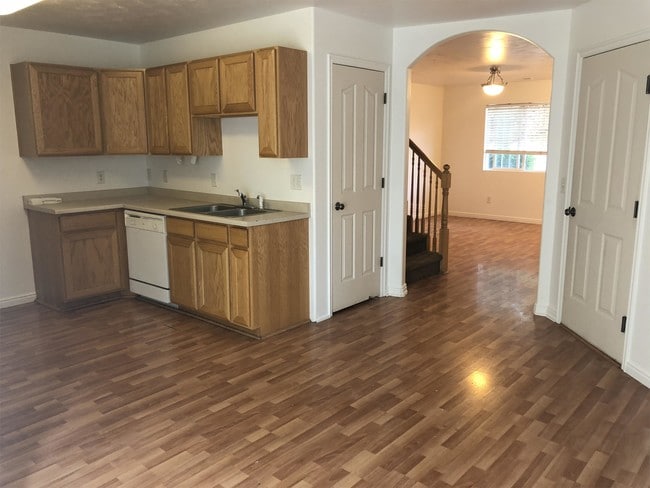 Building Photo - 377 E Newsome Park Ln