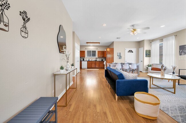 Building Photo - 1425 E James St