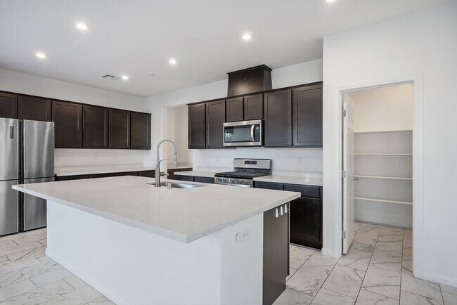 Building Photo - 4302 Eagle Island St