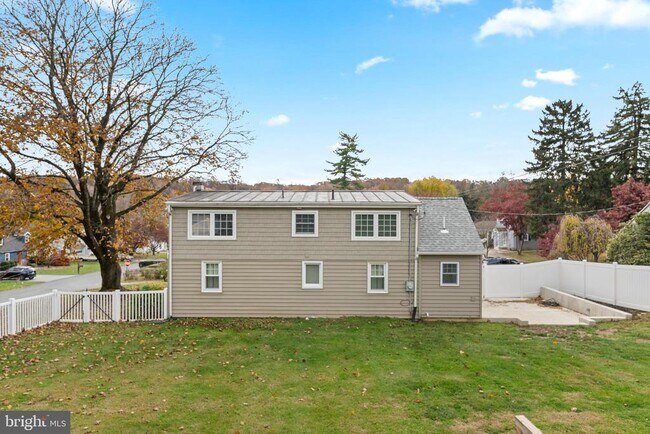 Building Photo - 3 Buttonwood Ave